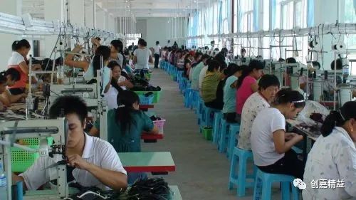 服裝廠進度跟蹤該如何管理-一招聘模板驚醒衣服廠家